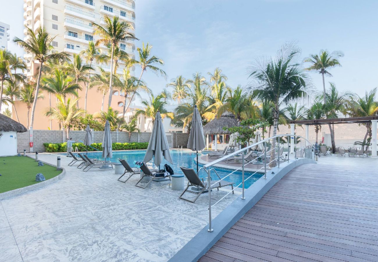 Apartment in Mazatlán - Hermosa Vista En Piso 23 En Camino Al Mar 