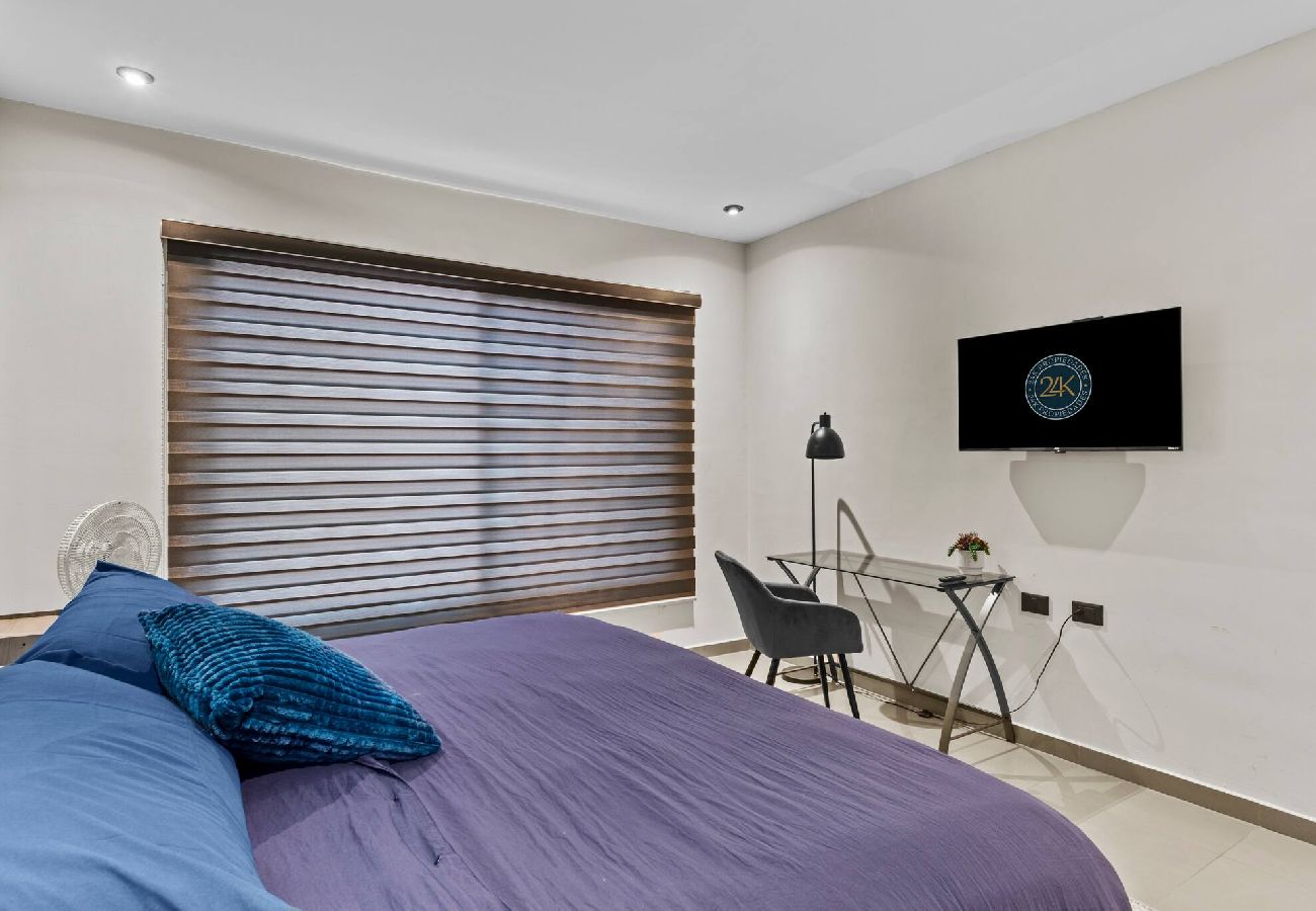 Apartment in Durango - Industrial Loft | King Bed & 2 Office Spaces 