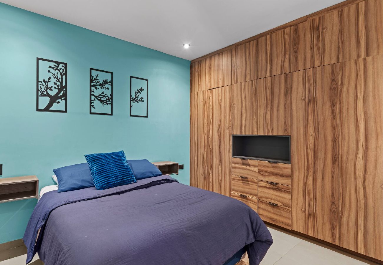 Apartment in Durango - Industrial Loft | King Bed & 2 Office Spaces 
