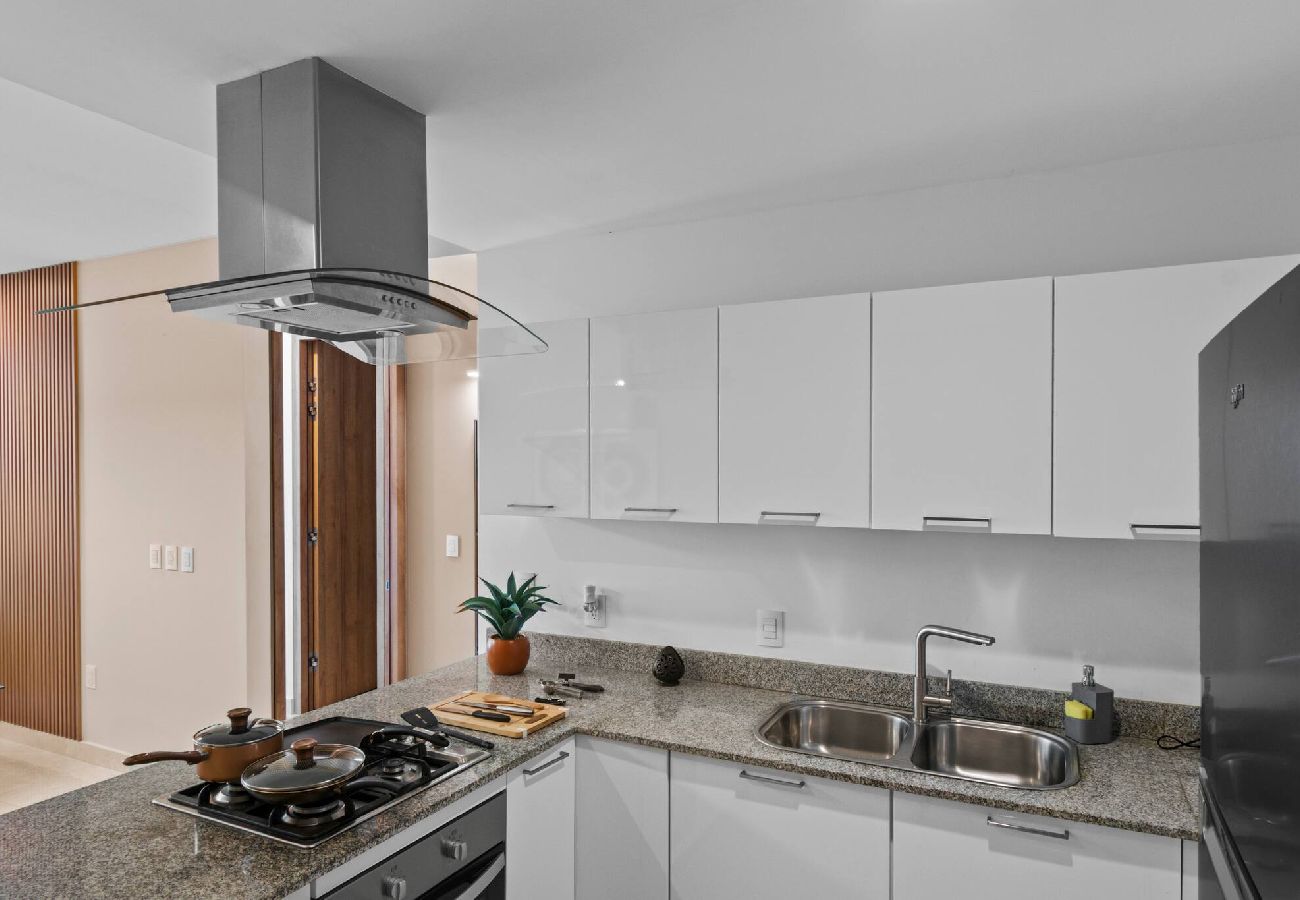 Apartment in Mazatlán - 15th Floor Camino al Mar | Beach Front | King Bed 