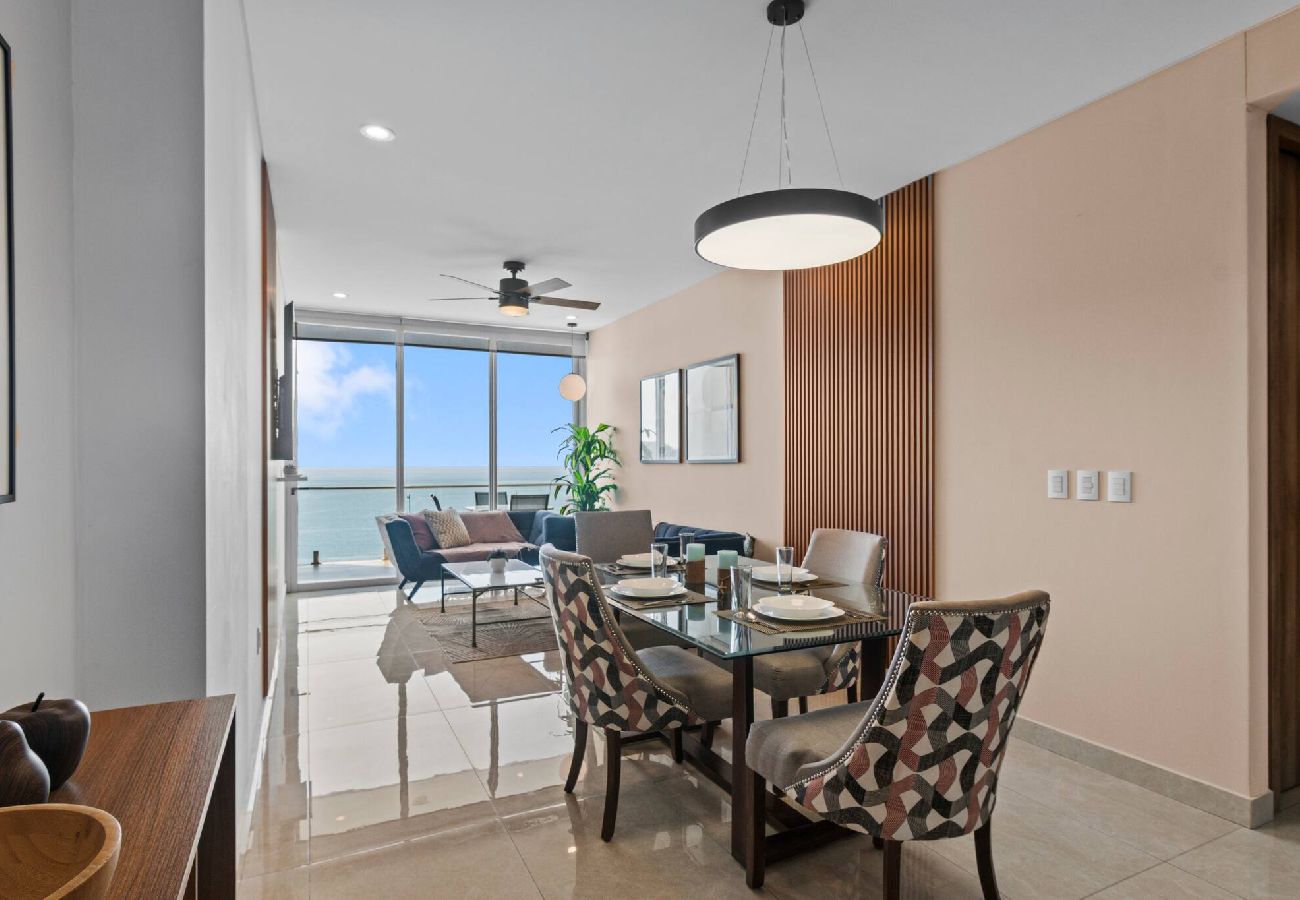 Apartment in Mazatlán - 15th Floor Camino al Mar | Beach Front | King Bed 