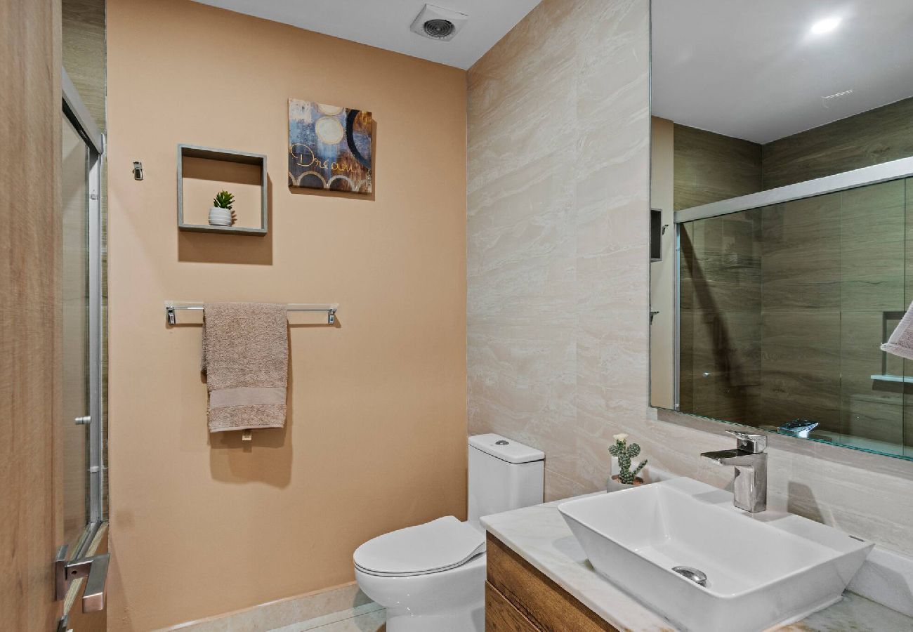 Apartment in Mazatlán - 15th Floor Camino al Mar | Beach Front | King Bed 