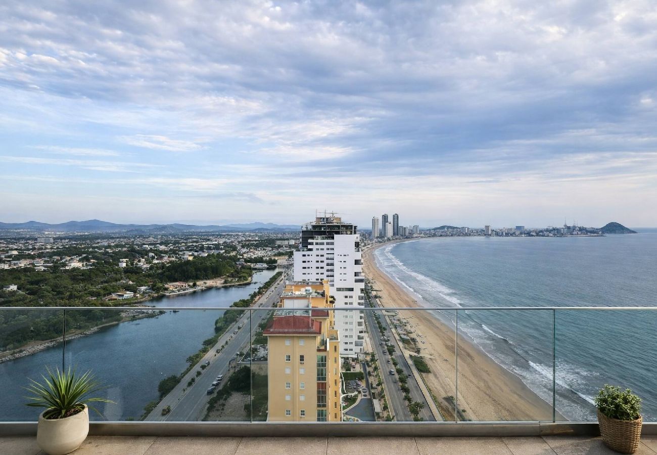 Apartment in Mazatlán - Condo Premium - Malecón | Vista al mar | Grupos 6+