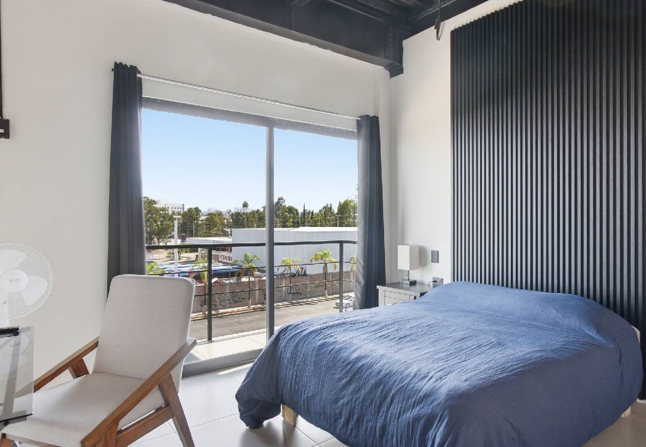 Apartment in Durango - Industrial Loft | 2 Queen Beds & Terrace 