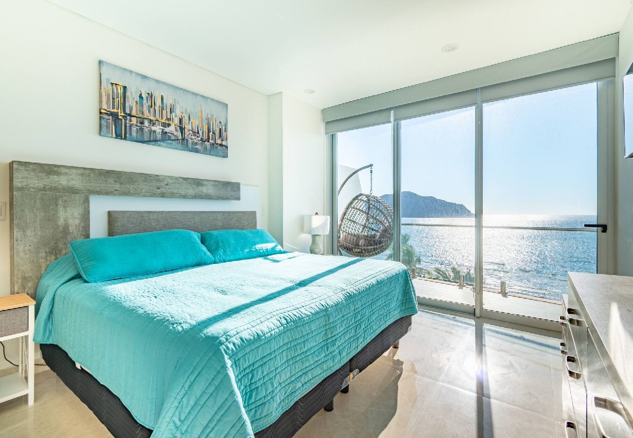 Apartment in Mazatlán - Lujoso Depa al Pie de la Playa 