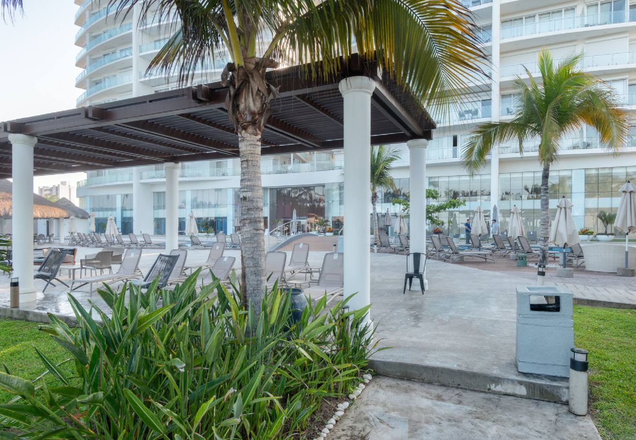 Apartment in Mazatlán - Lujoso Depa al Pie de la Playa 