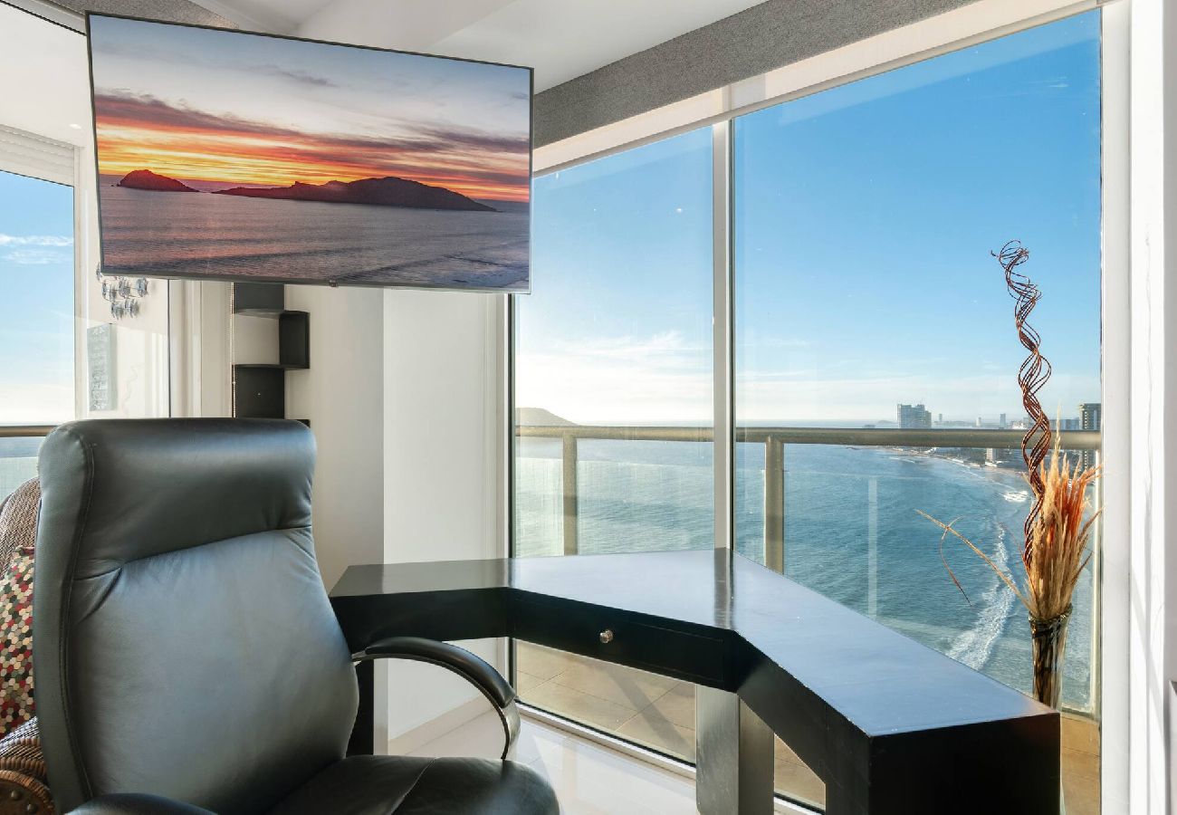 Apartment in Mazatlán - Hermosa Vista en Piso 23 a Pie de Playa 
