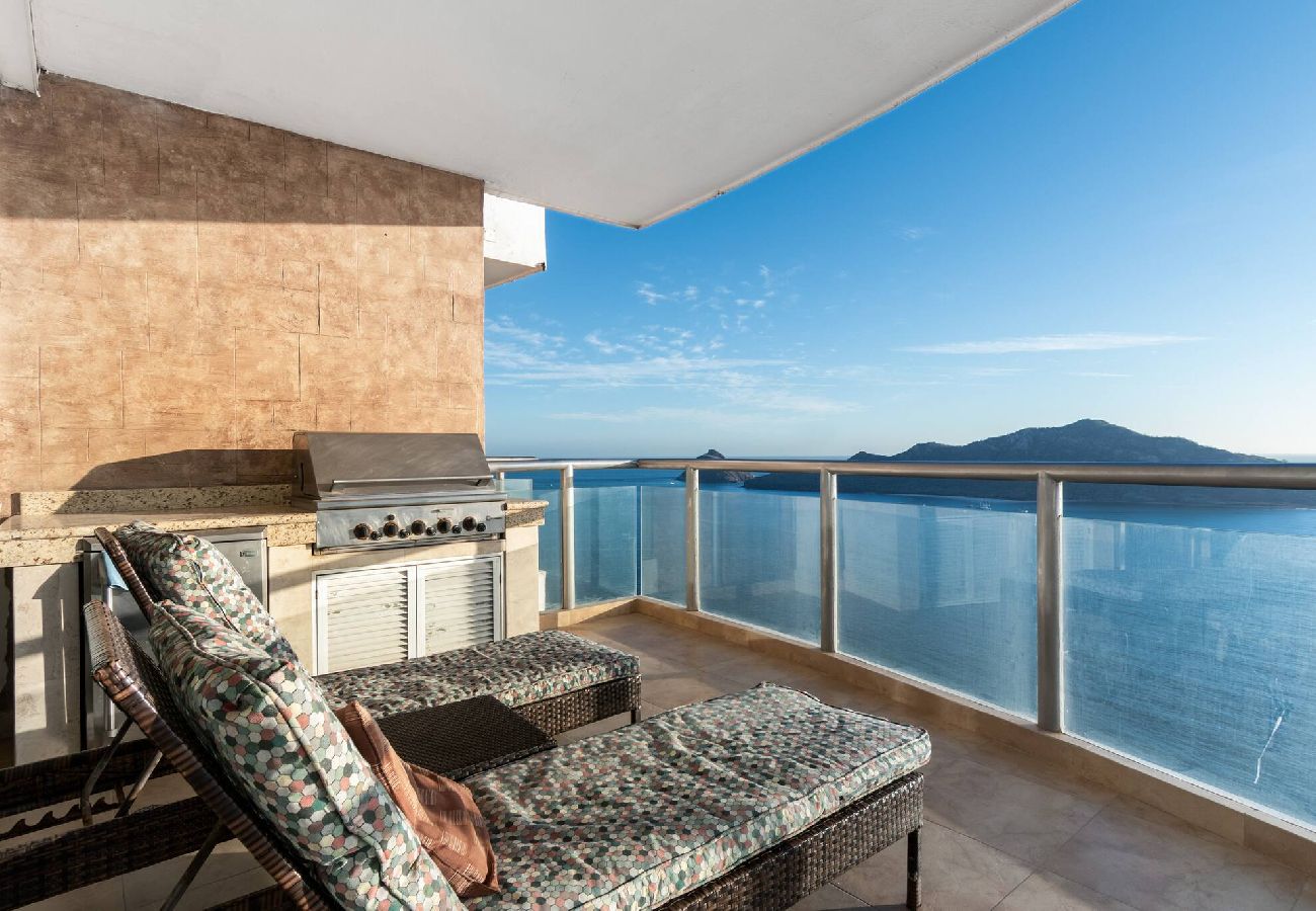 Apartment in Mazatlán - Hermosa Vista en Piso 23 a Pie de Playa 