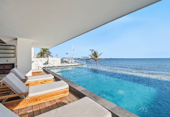 Apartment in Mazatlán - Malecon | New Lux Tower | Double King bed | Views 