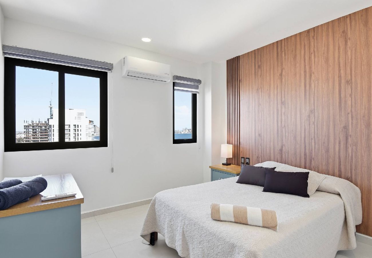 Apartment in Mazatlán - Malecon | New Lux Tower | Double King bed | Views 