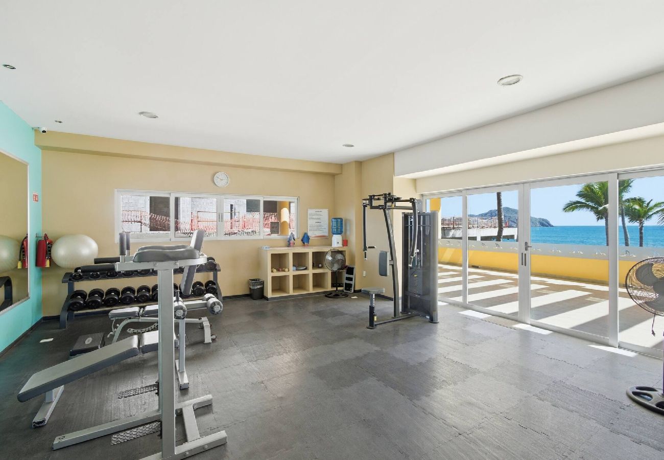 Apartment in Mazatlán - Gavias Golden | 3 Bedrooms, Beach, Pool & Gym 