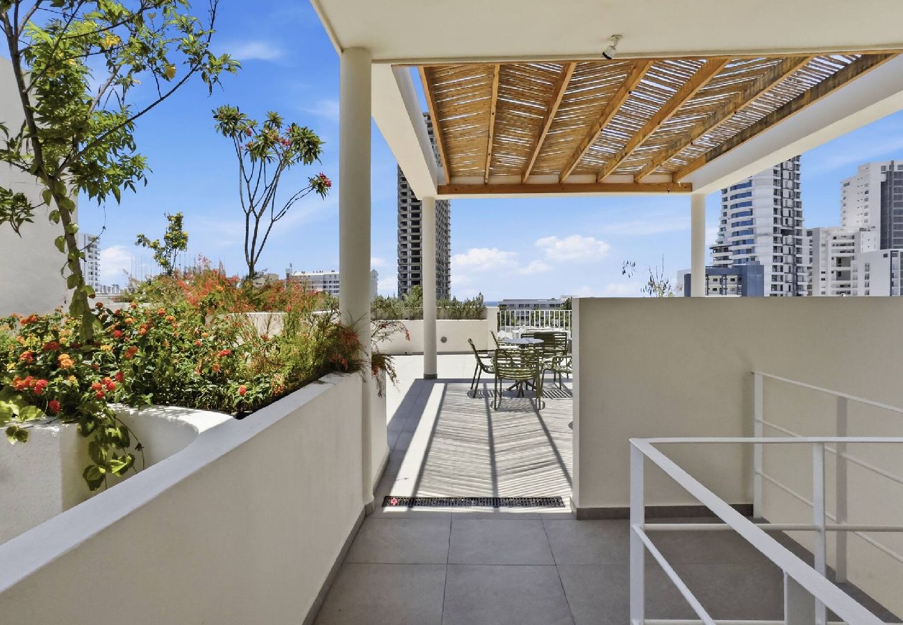 Apartment in Mazatlán - Modern Apt | Spectacular Pool & Free Parking 