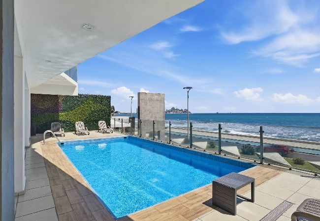 Apartment in Mazatlán - Pórtico | Malecón, Pool & Gym for 6 
