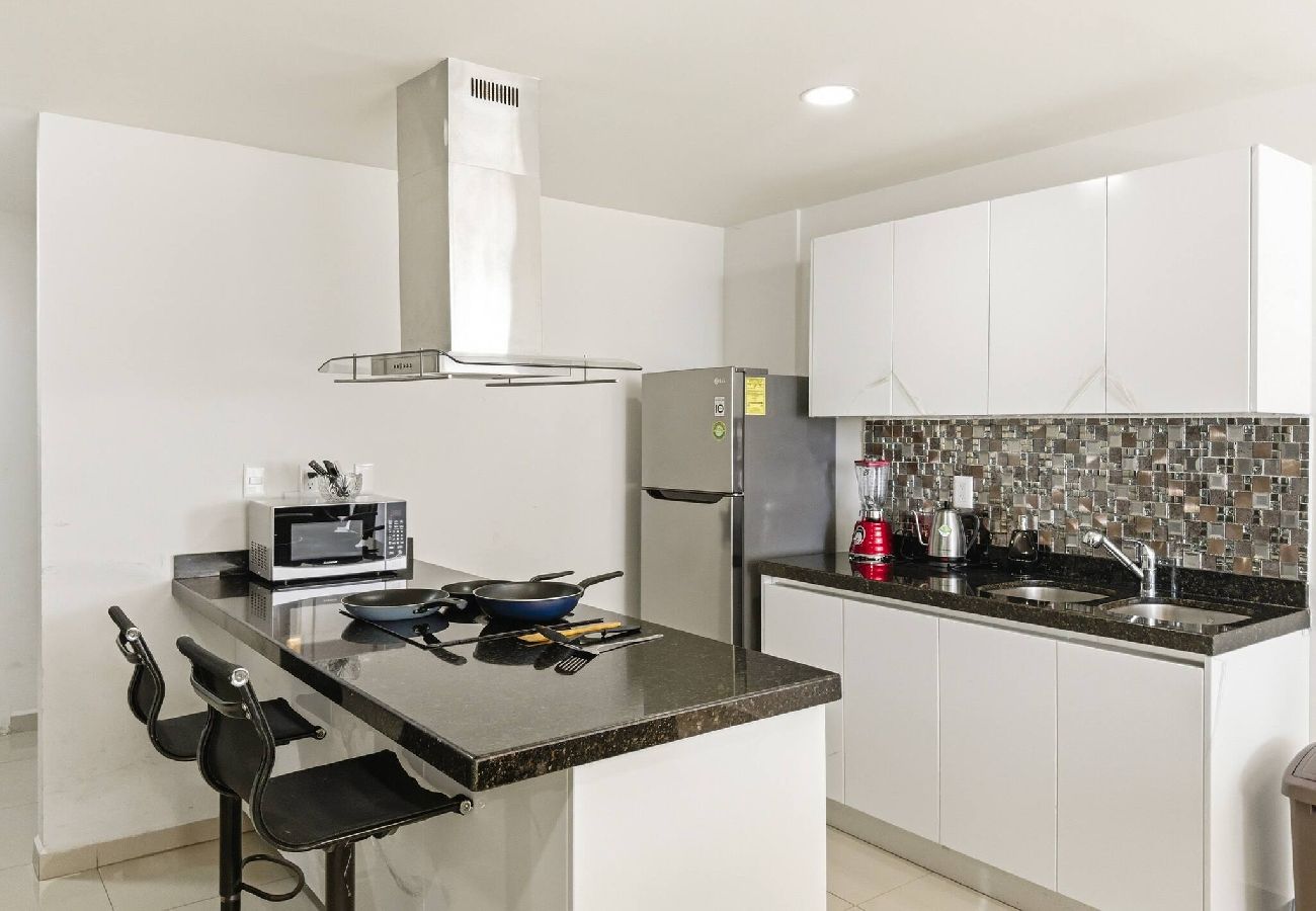 Apartment in Mazatlán - Pórtico | Malecón, Pool & Gym for 6 